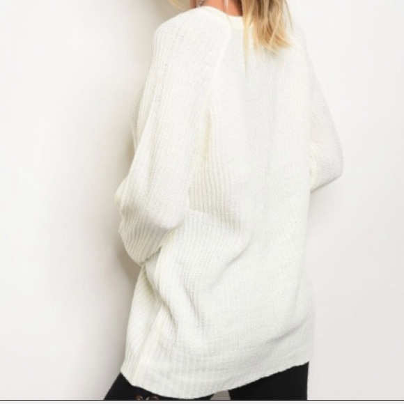 Last 1! Medium Oversized Ivory Lace Up Sweater - Picture 5 of 6